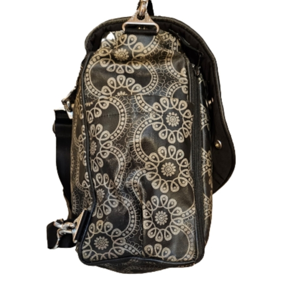 Petunia Pickle Bottom diaper bag - Picture 7 of 8